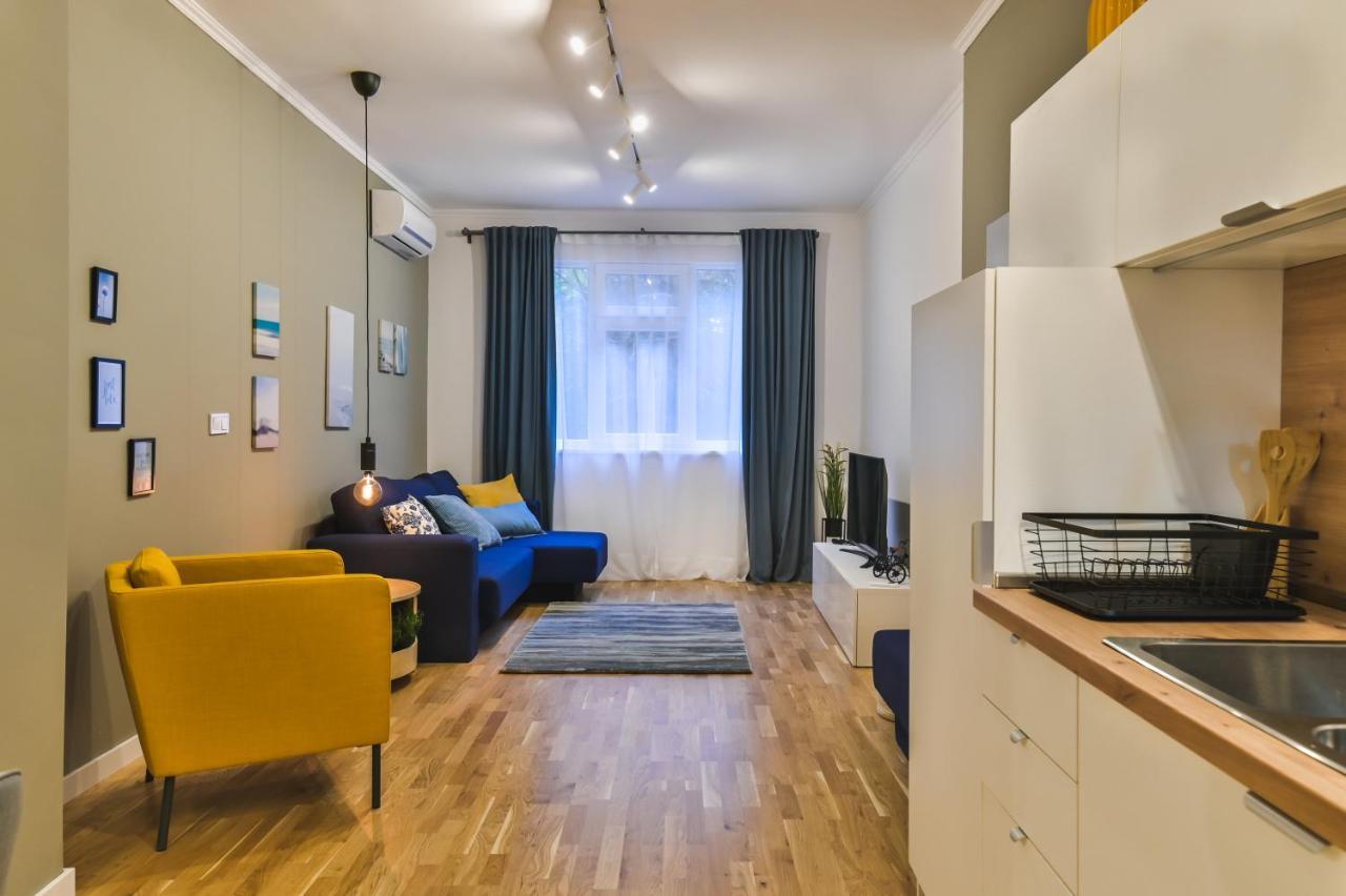 Pieces Of Nature In A Stylish One-Bedroom Flat By Flat Mаnager София Екстериор снимка